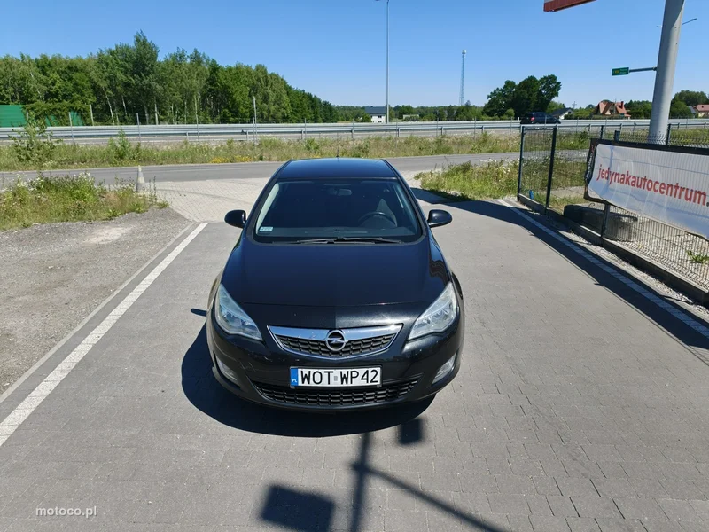 Opel Astra J 5
