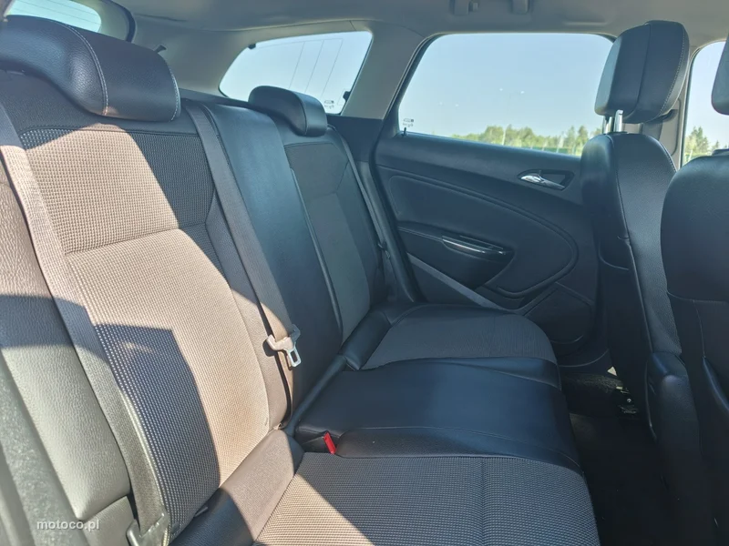 Opel Astra Sports Tourer 16