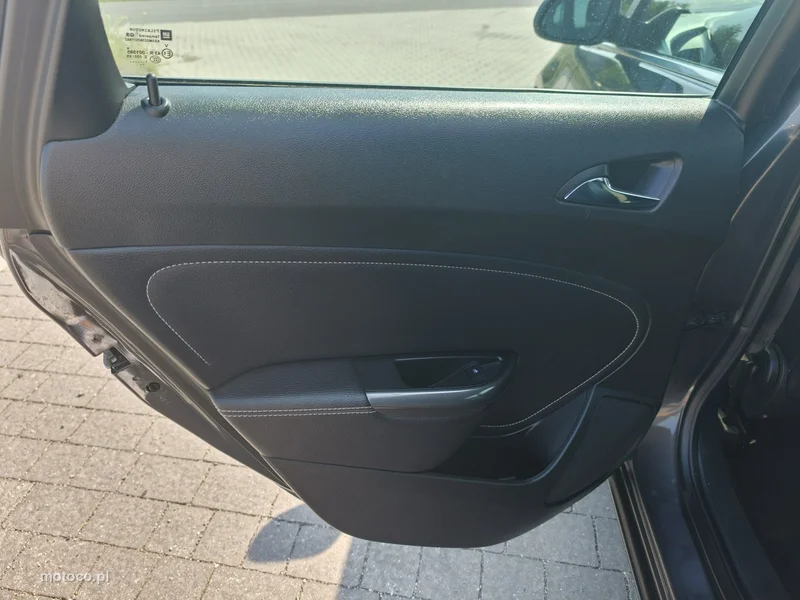 Opel Astra Sports Tourer 18