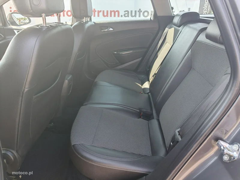 Opel Astra Sports Tourer 19