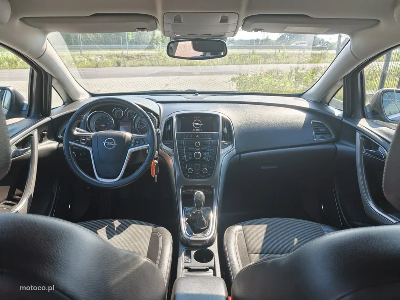 Opel Astra Sports Tourer 21