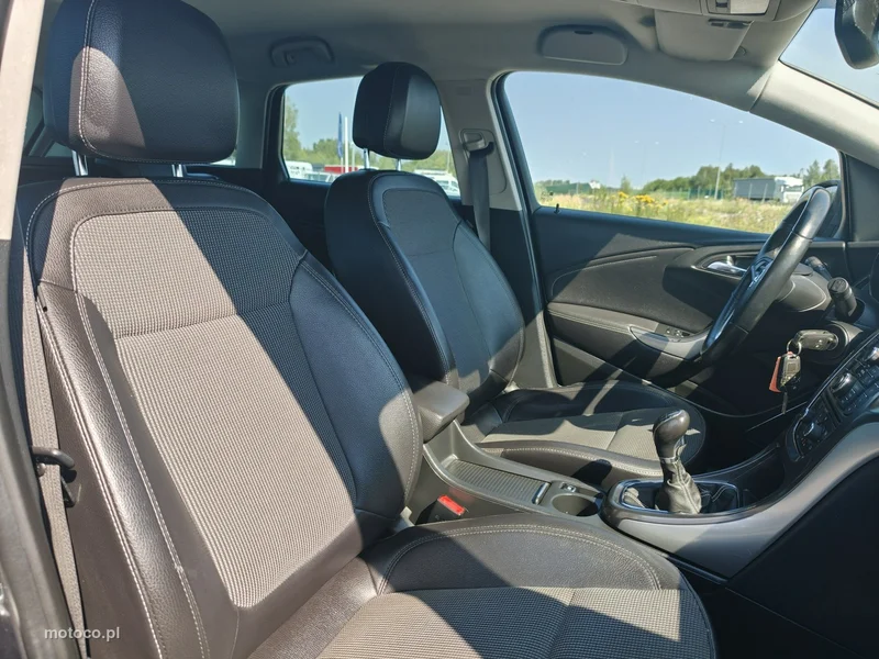 Opel Astra Sports Tourer 23