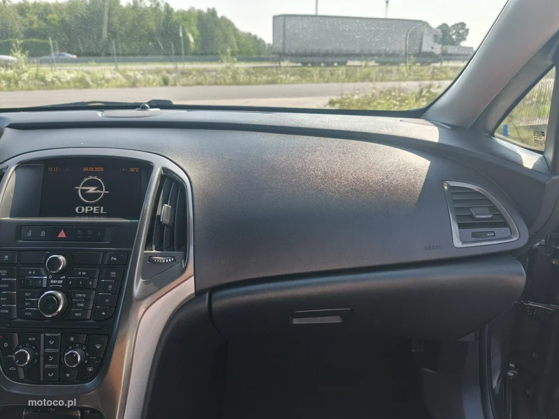 Opel Astra Sports Tourer 25