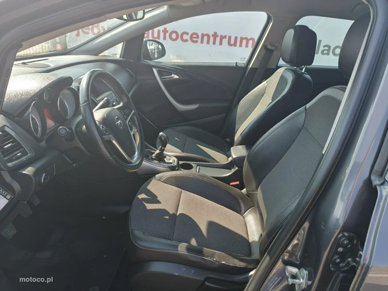 Opel Astra Sports Tourer 28