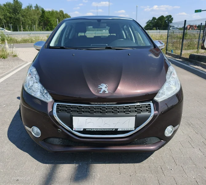 Peugeot 208 5