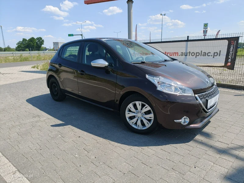 Peugeot 208 8