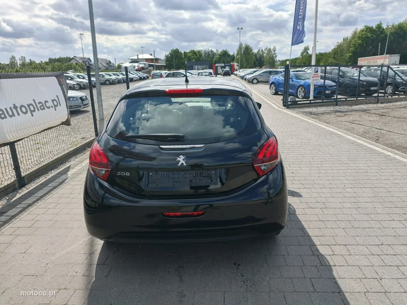 Peugeot 208 12