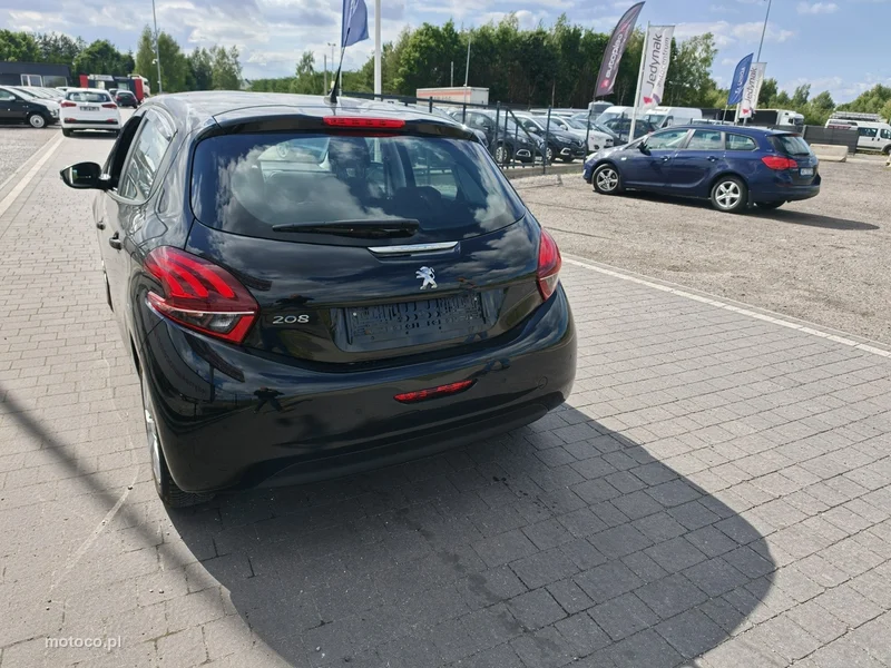 Peugeot 208 13
