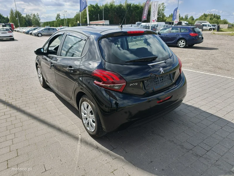 Peugeot 208 14