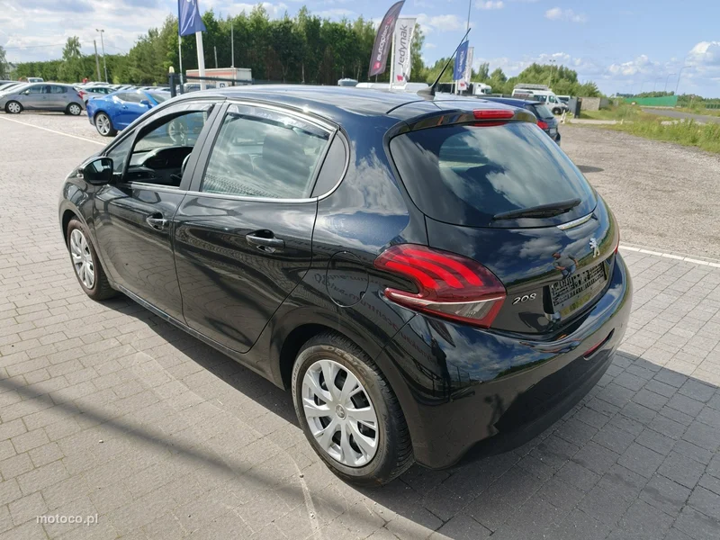 Peugeot 208 15