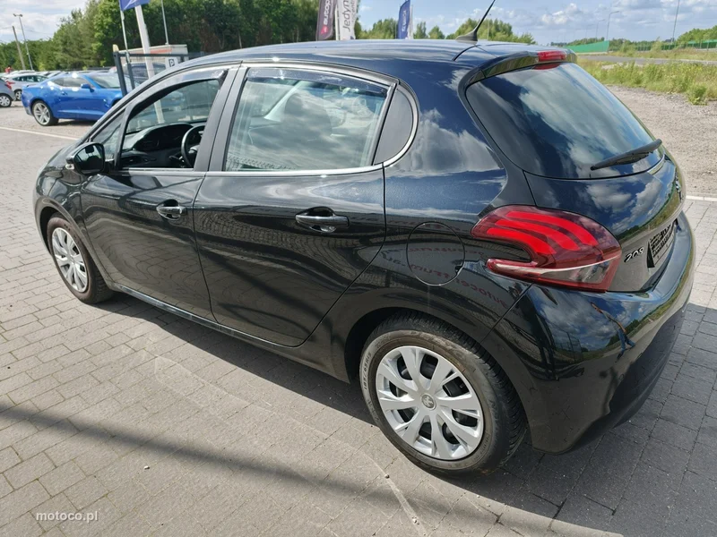Peugeot 208 16