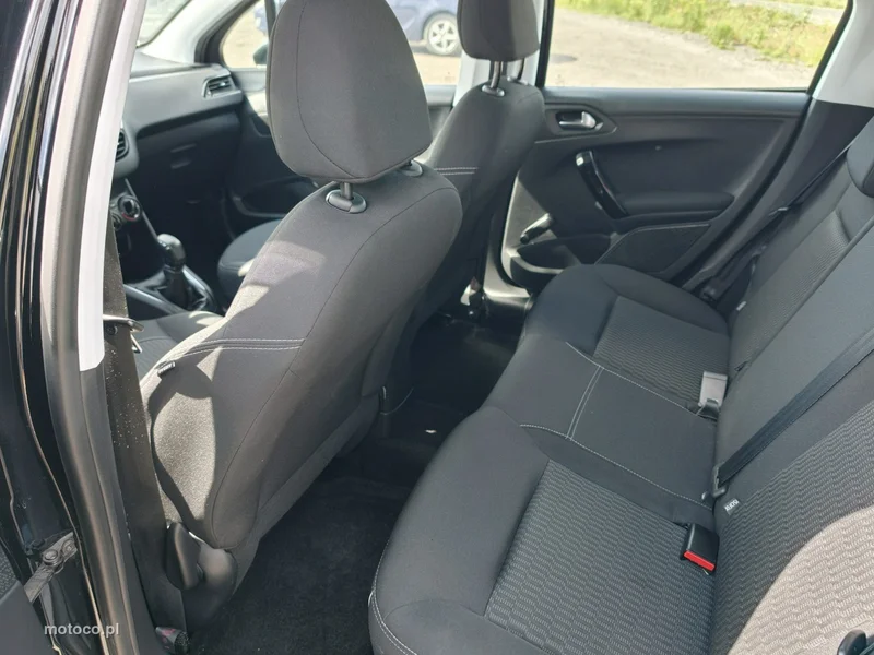 Peugeot 208 19