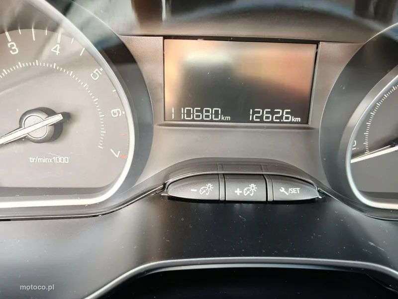 Peugeot 208 27