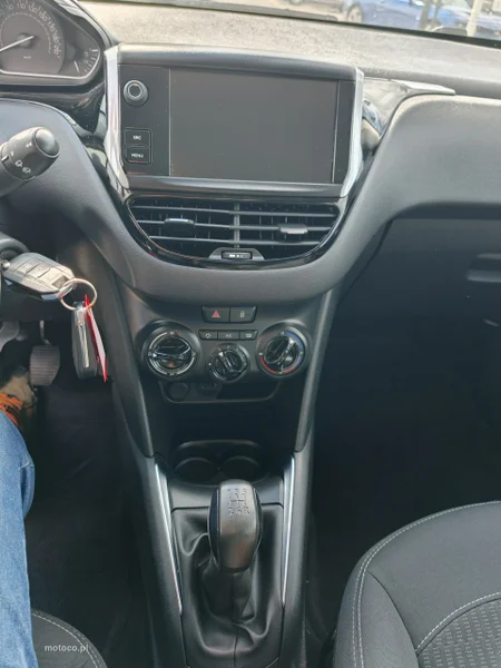 Peugeot 208 28