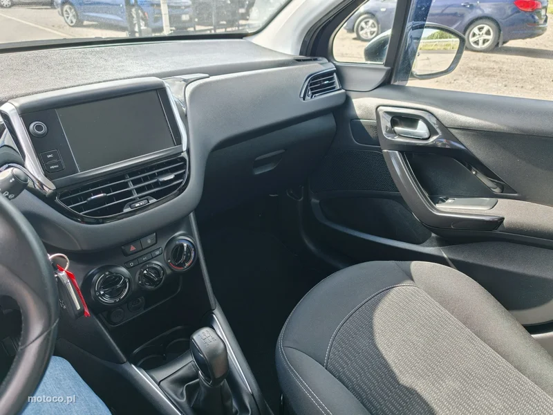 Peugeot 208 29