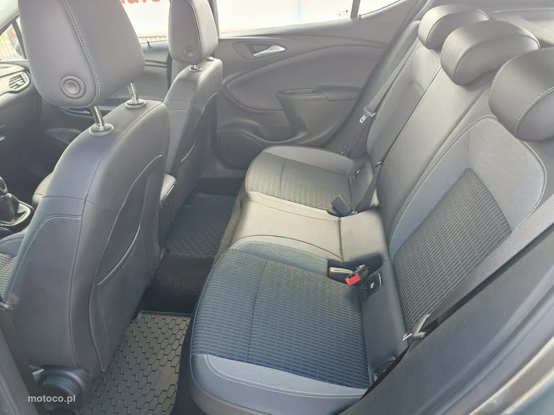 Opel Astra K 19