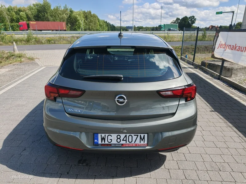 Opel Astra K 8