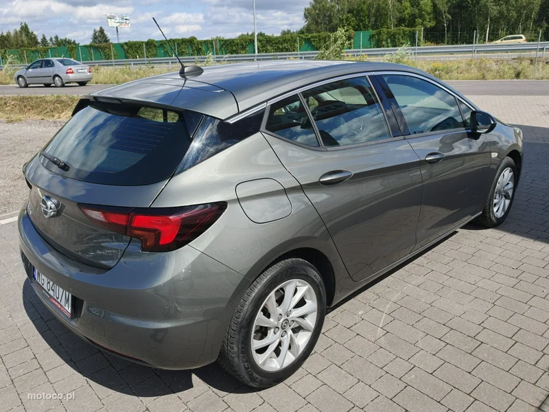 Opel Astra K 10