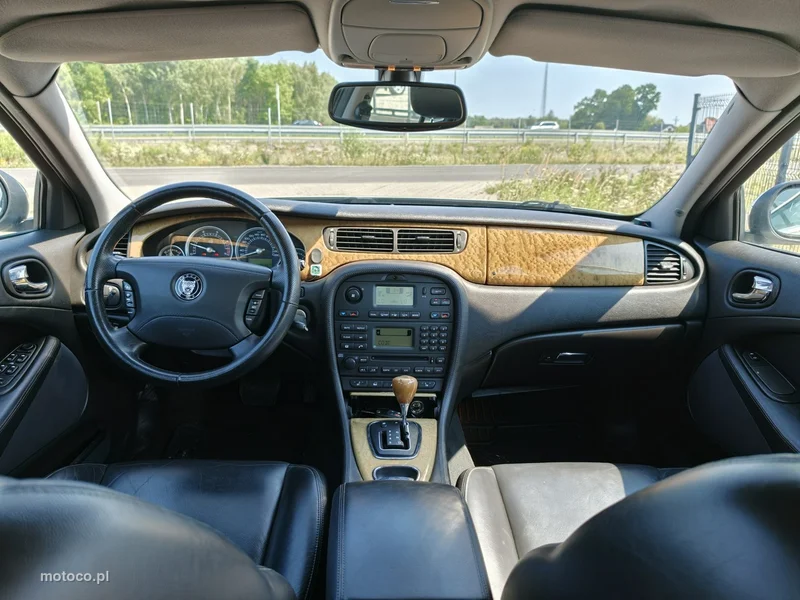 Jaguar S-Type 15