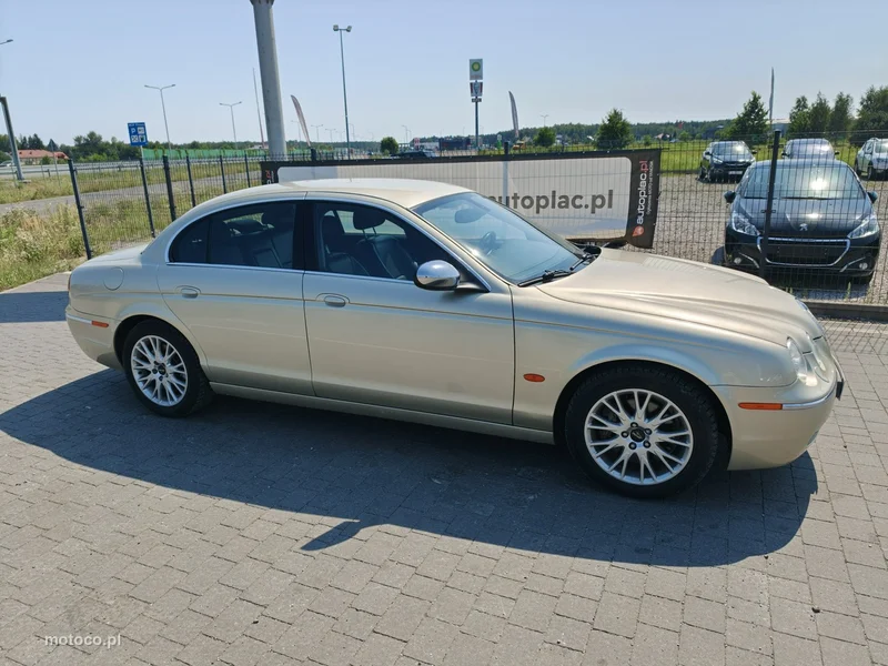 Jaguar S-Type 6