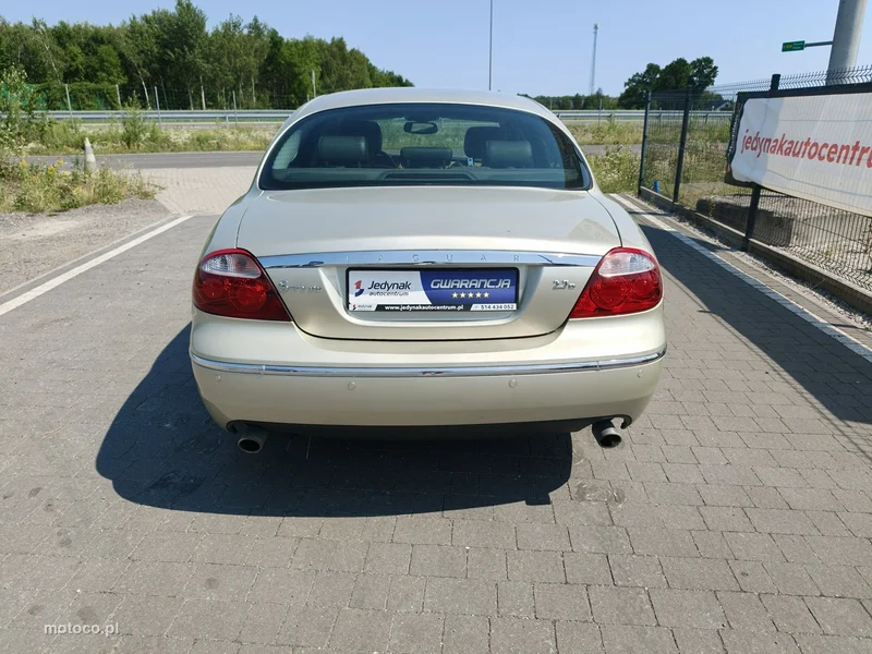 Jaguar S-Type 8