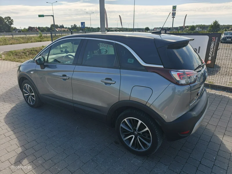 Opel Crossland X 11
