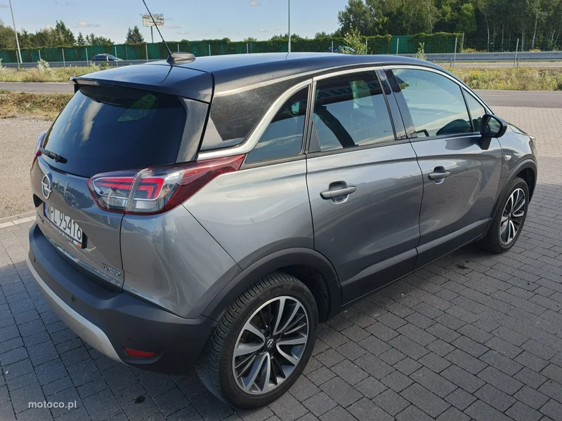 Opel Crossland X 10