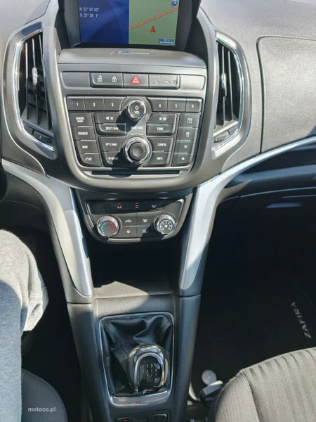 Opel Zafira C Tourer 28