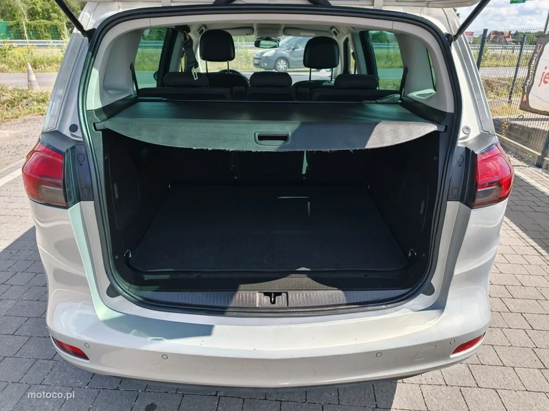 Opel Zafira C Tourer 9