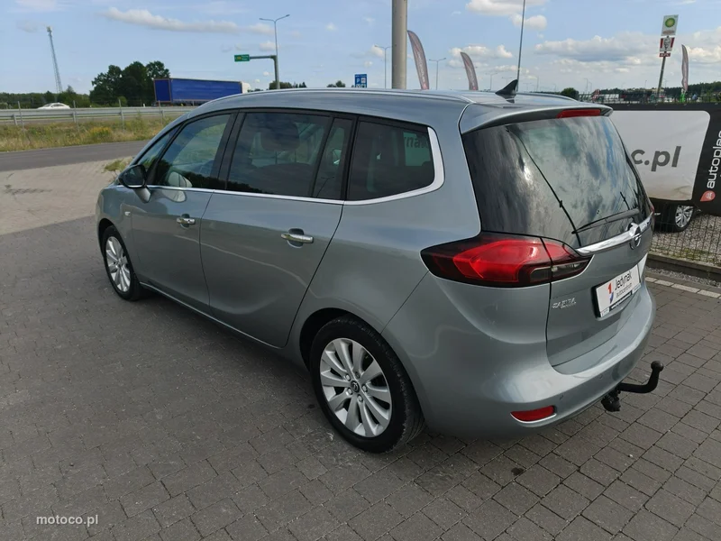 Opel Zafira C Tourer 11
