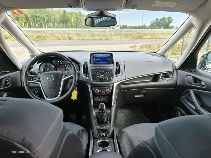 Opel Zafira C Tourer 18