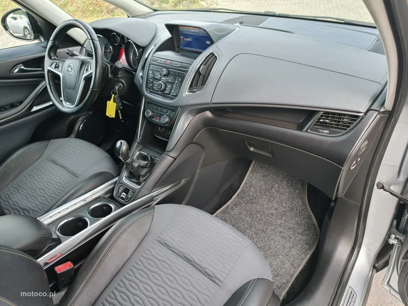Opel Zafira C Tourer 25