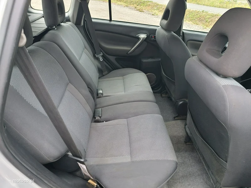 Toyota RAV 4 XA20 15