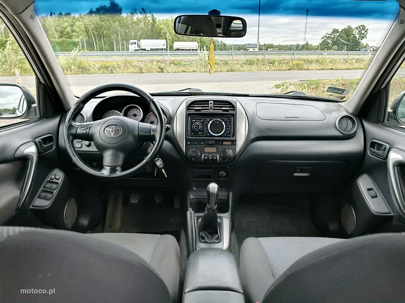 Toyota RAV 4 XA20 16