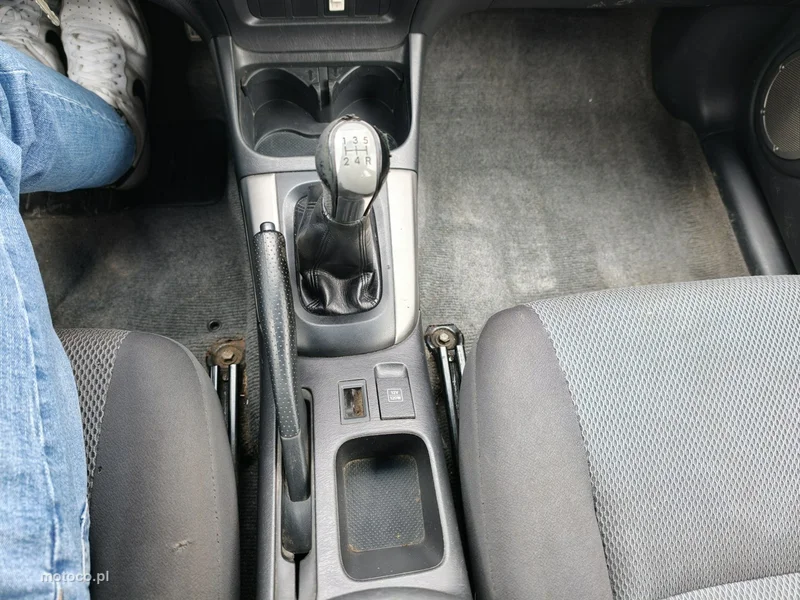 Toyota RAV 4 XA20 33
