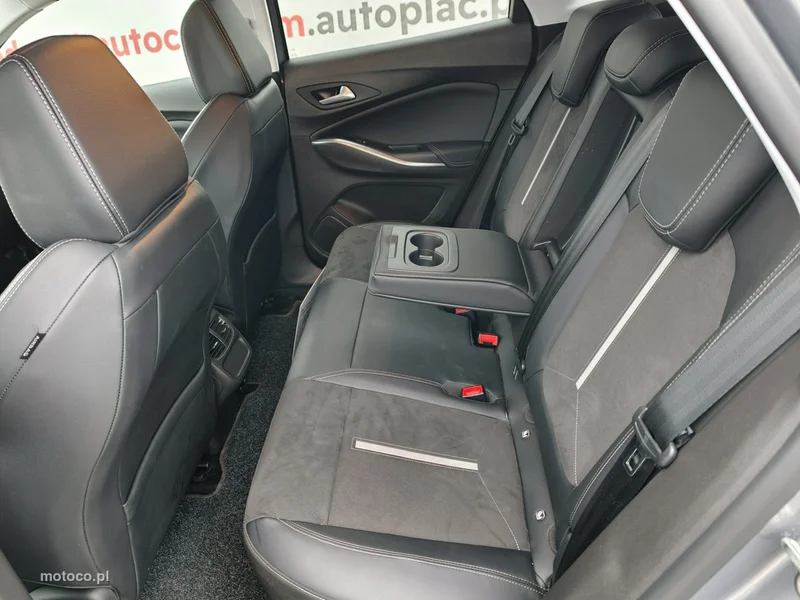 Opel Grandland I 23