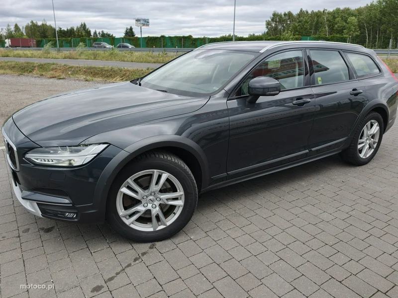 Volvo V90 Cross Country 2