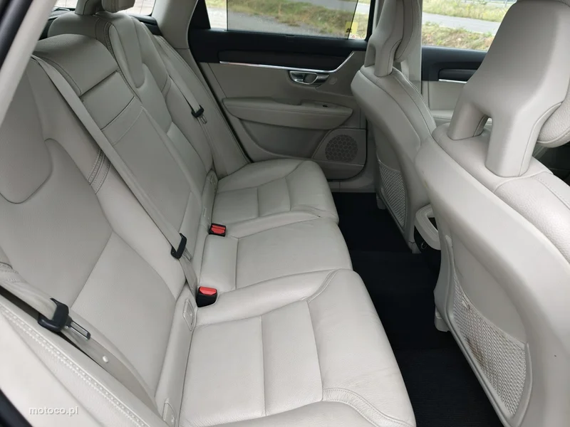 Volvo V90 Cross Country 16