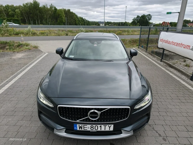 Volvo V90 Cross Country 3