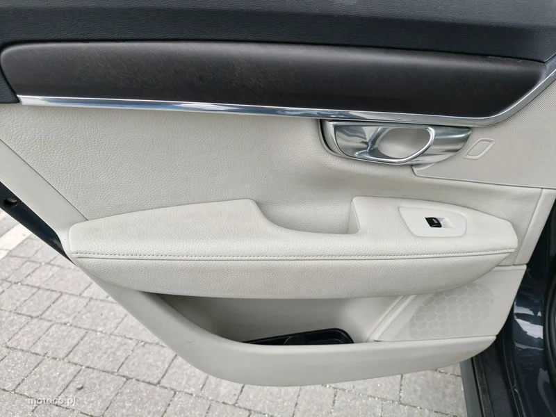 Volvo V90 Cross Country 21