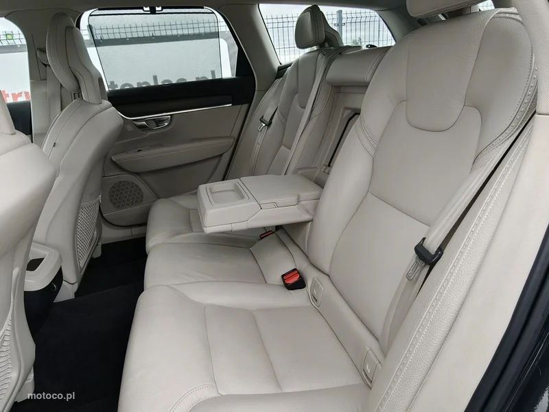 Volvo V90 Cross Country 22