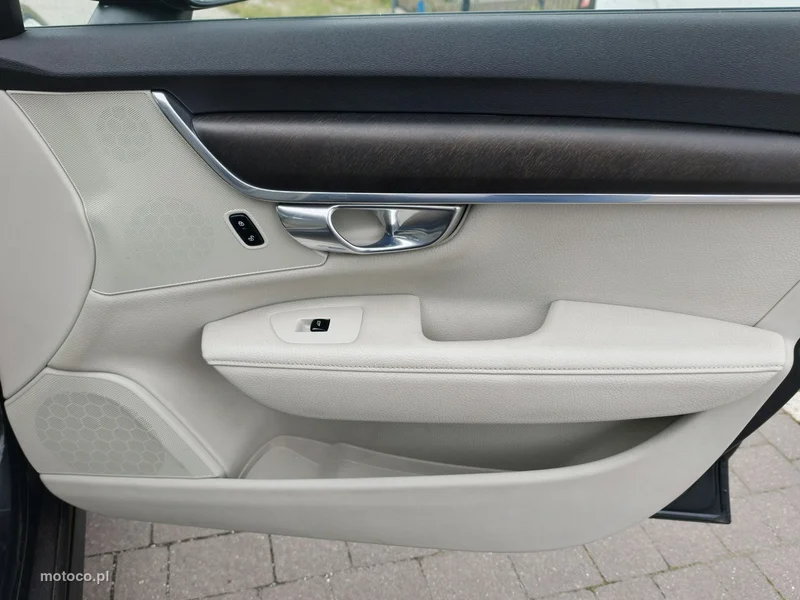 Volvo V90 Cross Country 24