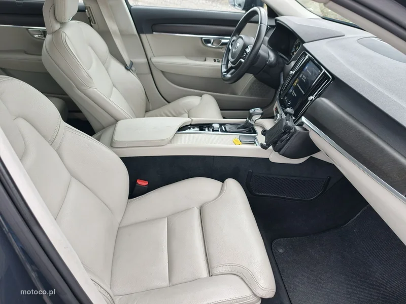 Volvo V90 Cross Country 27