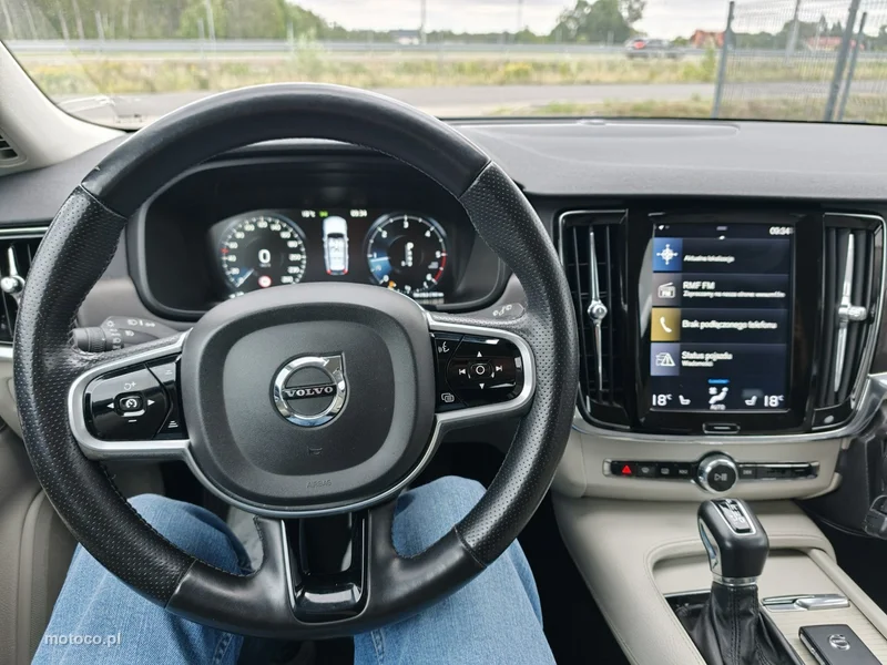 Volvo V90 Cross Country 33