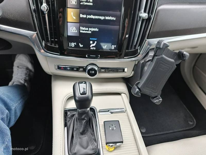 Volvo V90 Cross Country 37