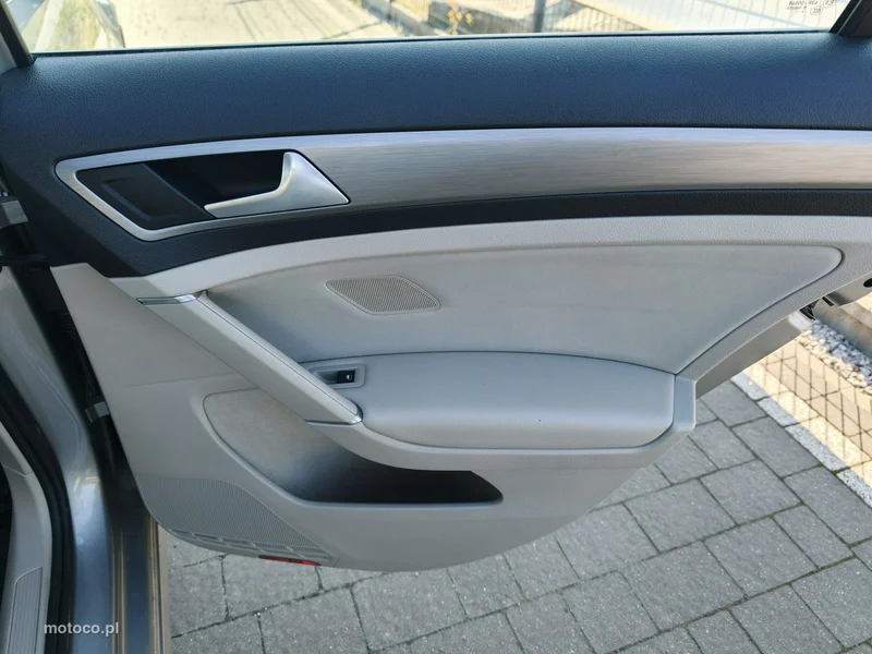 Volkswagen Golf VII 14