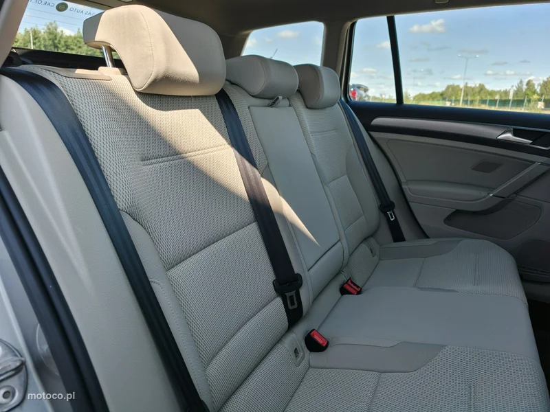 Volkswagen Golf VII 15