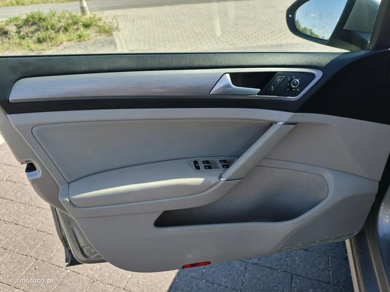 Volkswagen Golf VII 26