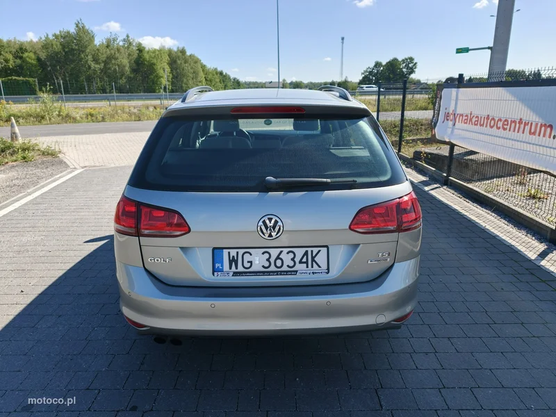 Volkswagen Golf VII 8