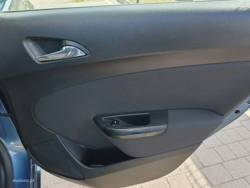 Opel Astra J 11